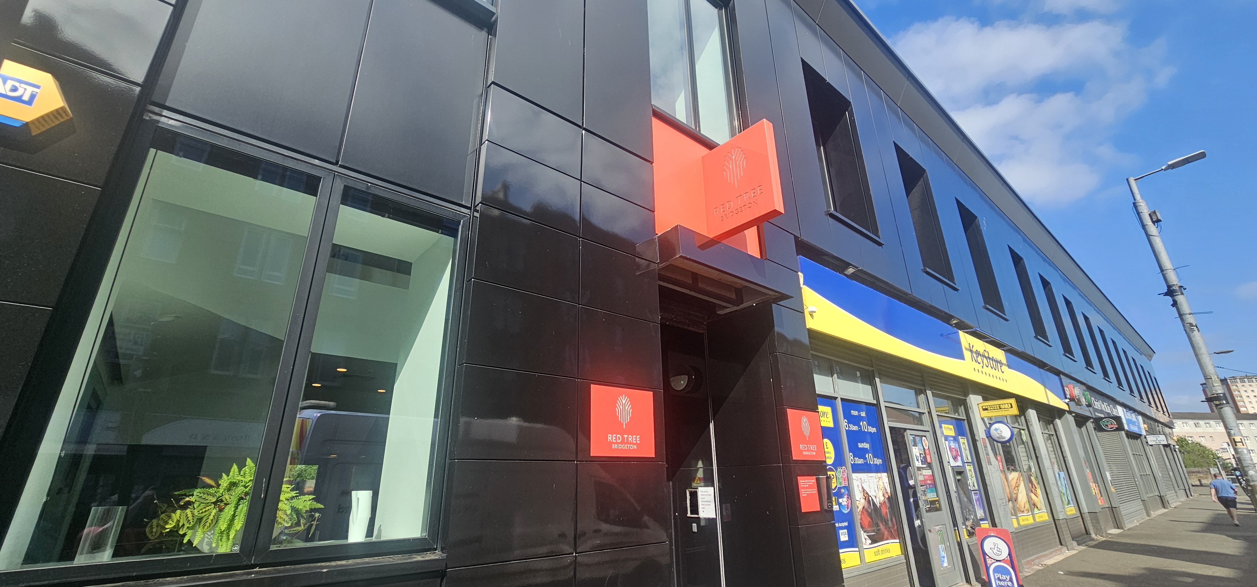 Glasgow Sport & Spine clinic exterior, Red Tree Bridgeton